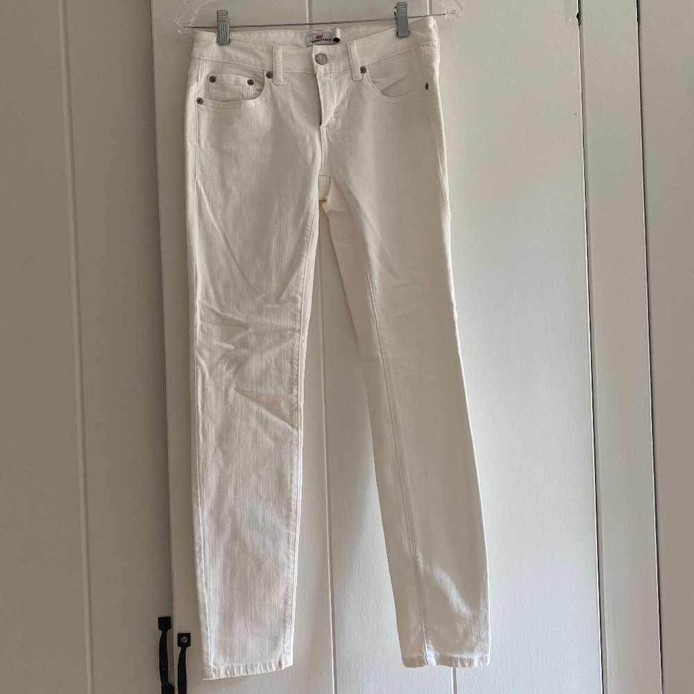 ***NEVER WORN!!*** White Vineyard Vines Jeans